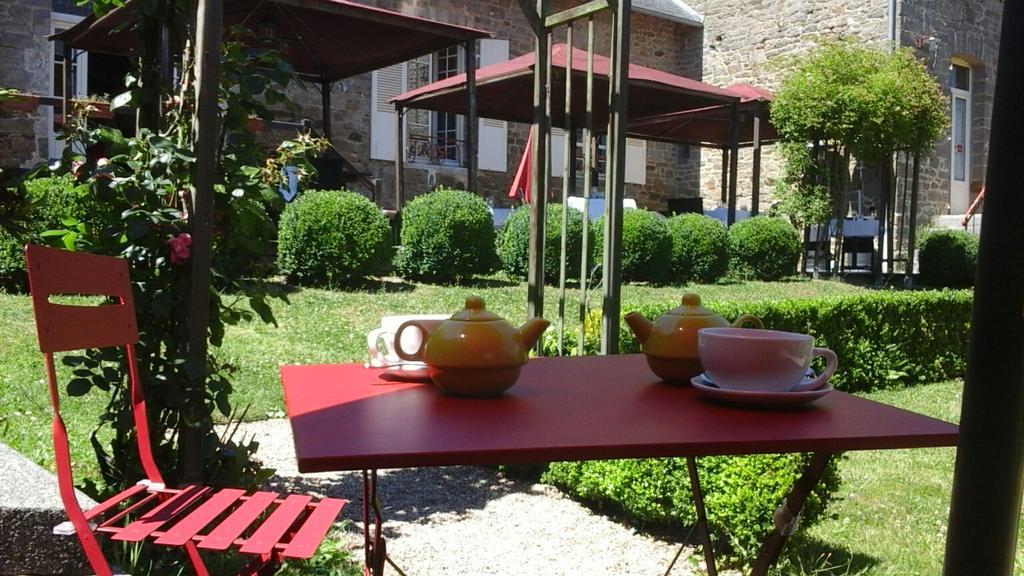 Bed and Breakfast La Maison De La Marine Cancale Exterior foto
