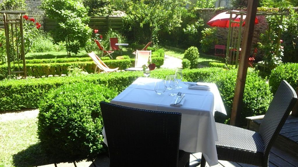 Bed and Breakfast La Maison De La Marine Cancale Exterior foto